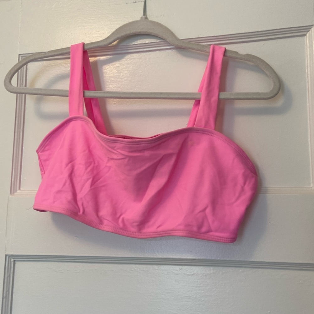 SHEIN women’s bring pink bikini top!
